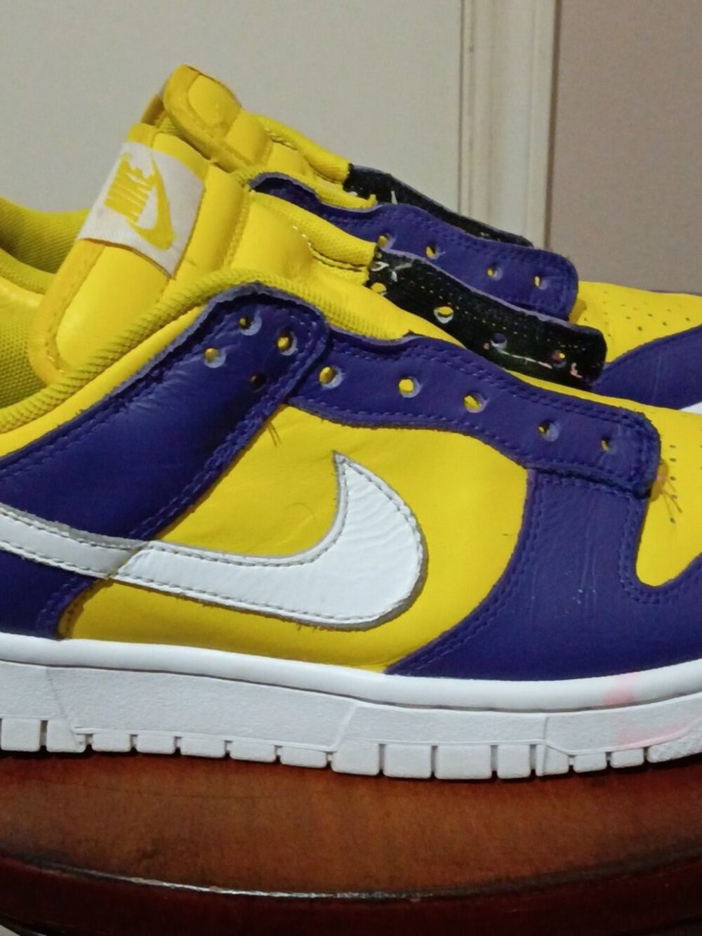 Women's Nike Dunk Low Yellow Purple Lakers Dunk Size 8.5 Los Angeles - Picture 11 of 15
